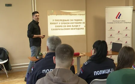 Maturantima predstavljena kampanja "Na maturu bez automobila"