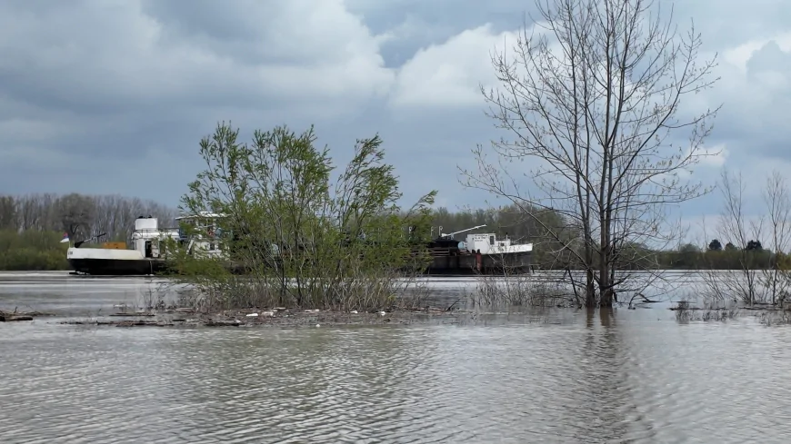 Sava danas na 417 centimetara