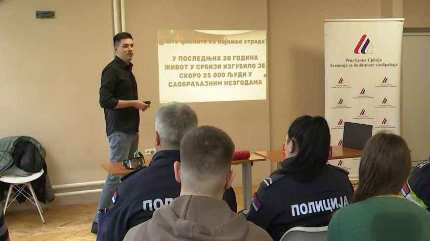 Maturantima predstavljena kampanja "Na maturu bez automobila"