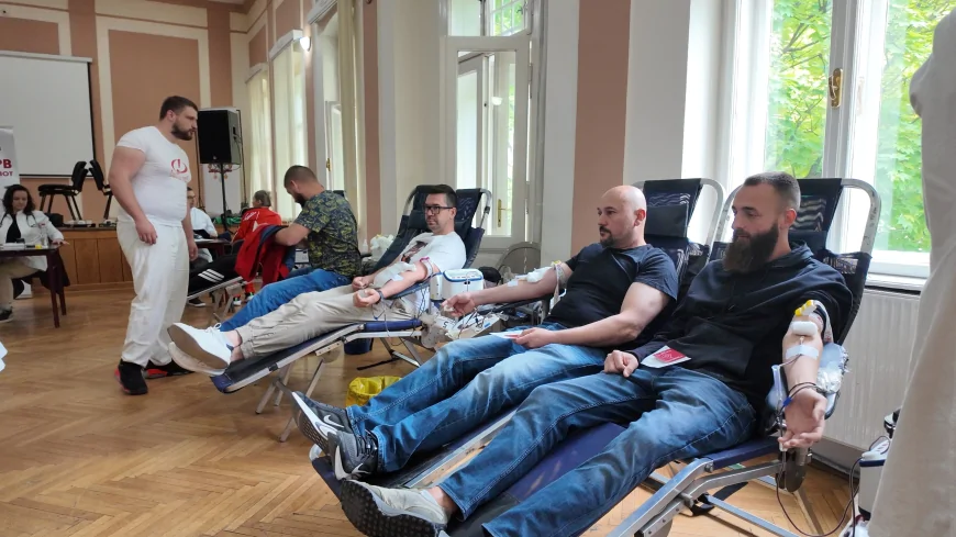 Građani  daju krv za teško povređenog mladića