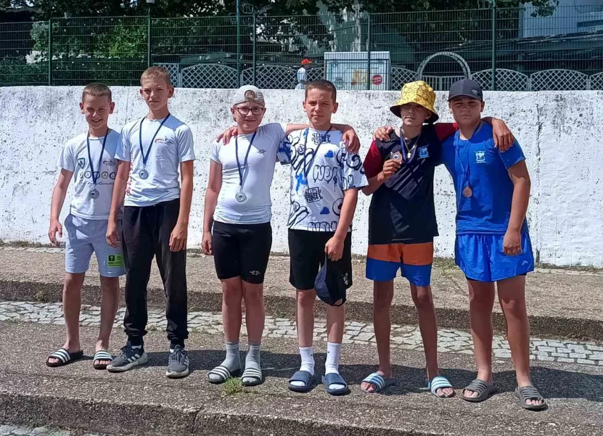 Šapčanima 12 medalja