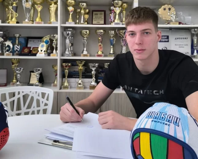 Nikola Pavlović potpisao novi ugovor