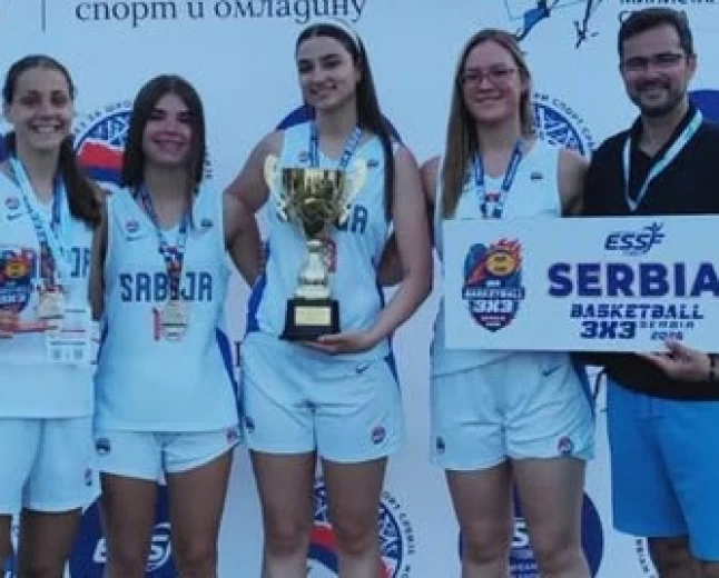 Vicešampionke iz Šabačke gimnazije 