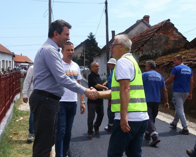 Petlovača dobila nove asfaltirane ulice