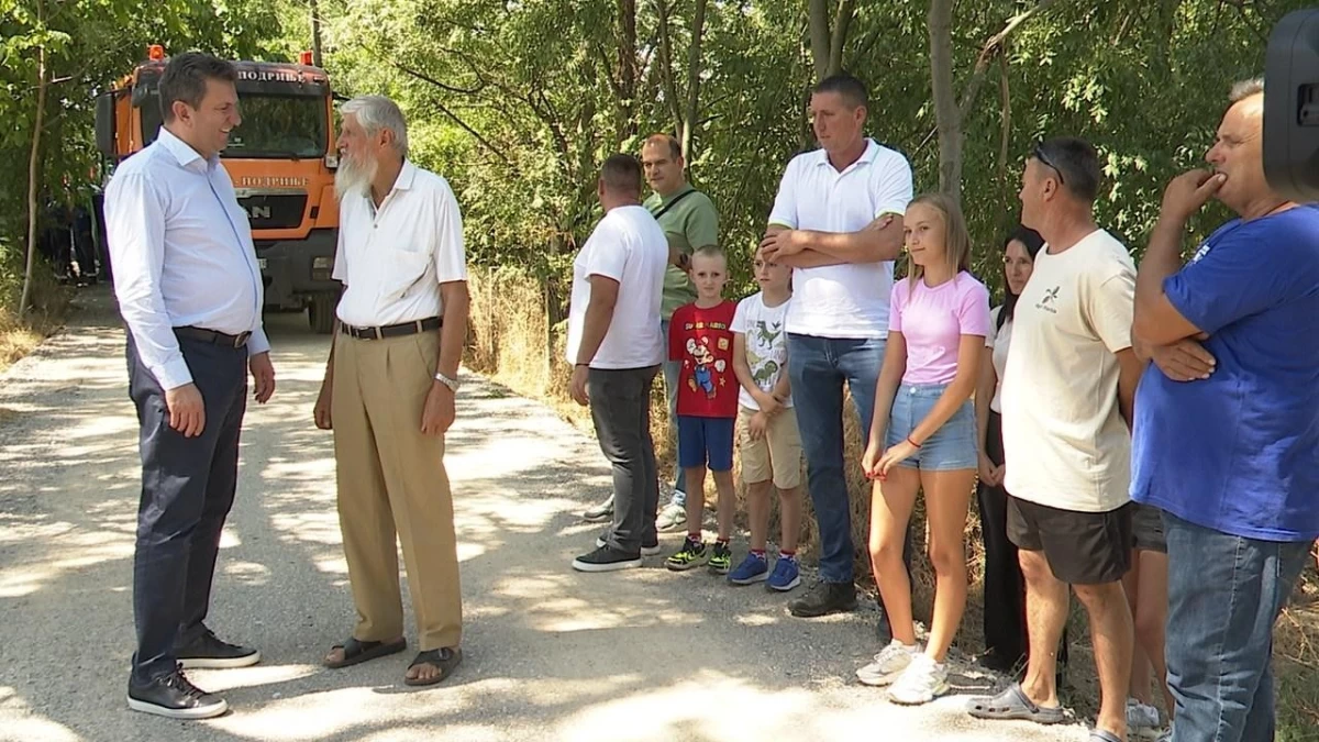 Asfaltirana ulica Cincar Marka u Mišaru