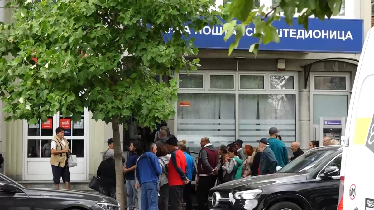 Počela isplata 6.000 dinara 