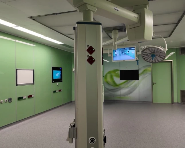 Klinički centar Srbije poseduje 34 opremljene sale 