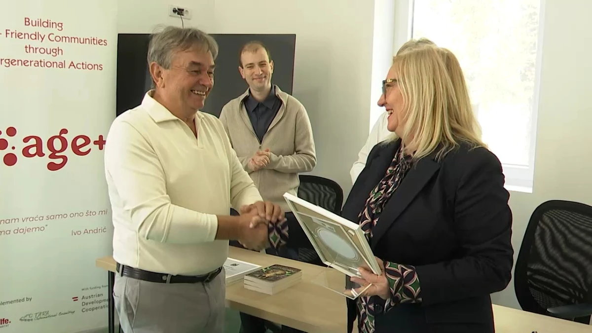 Zahvalnica za doprinos unapređenju položaja starijih sugrađana uručena televiziji As