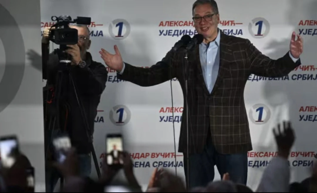 Vučić u Šapcu najavio izgradnju bolnice, nove puteve i kanalizaciju