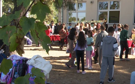 Humanitarni bazar u školi "Jovan Cvijić"